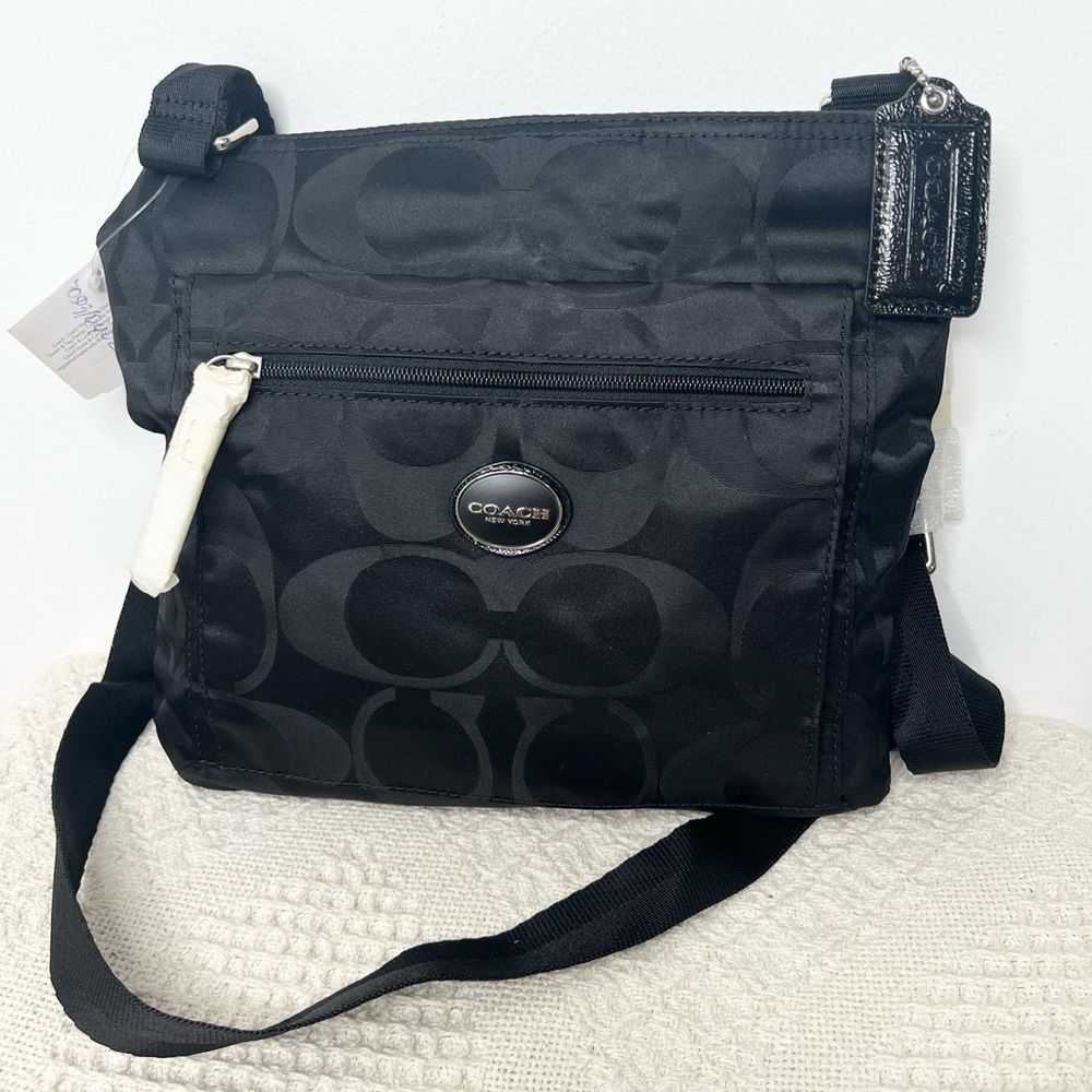 NWT Coach Getaway Signature Nylon File Bag F77408 Black Y2K Swingpack